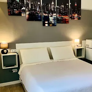 Apartment Magda House & Parking, Bari